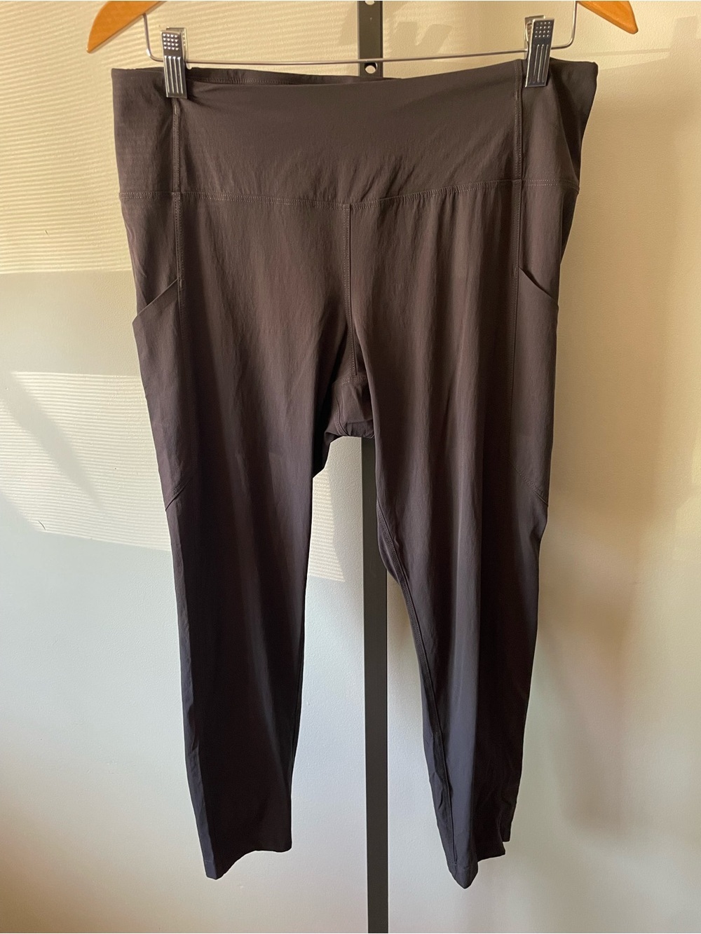 MEC Legging Pants Dark Grey Core Active Hiking Trail Womens Large